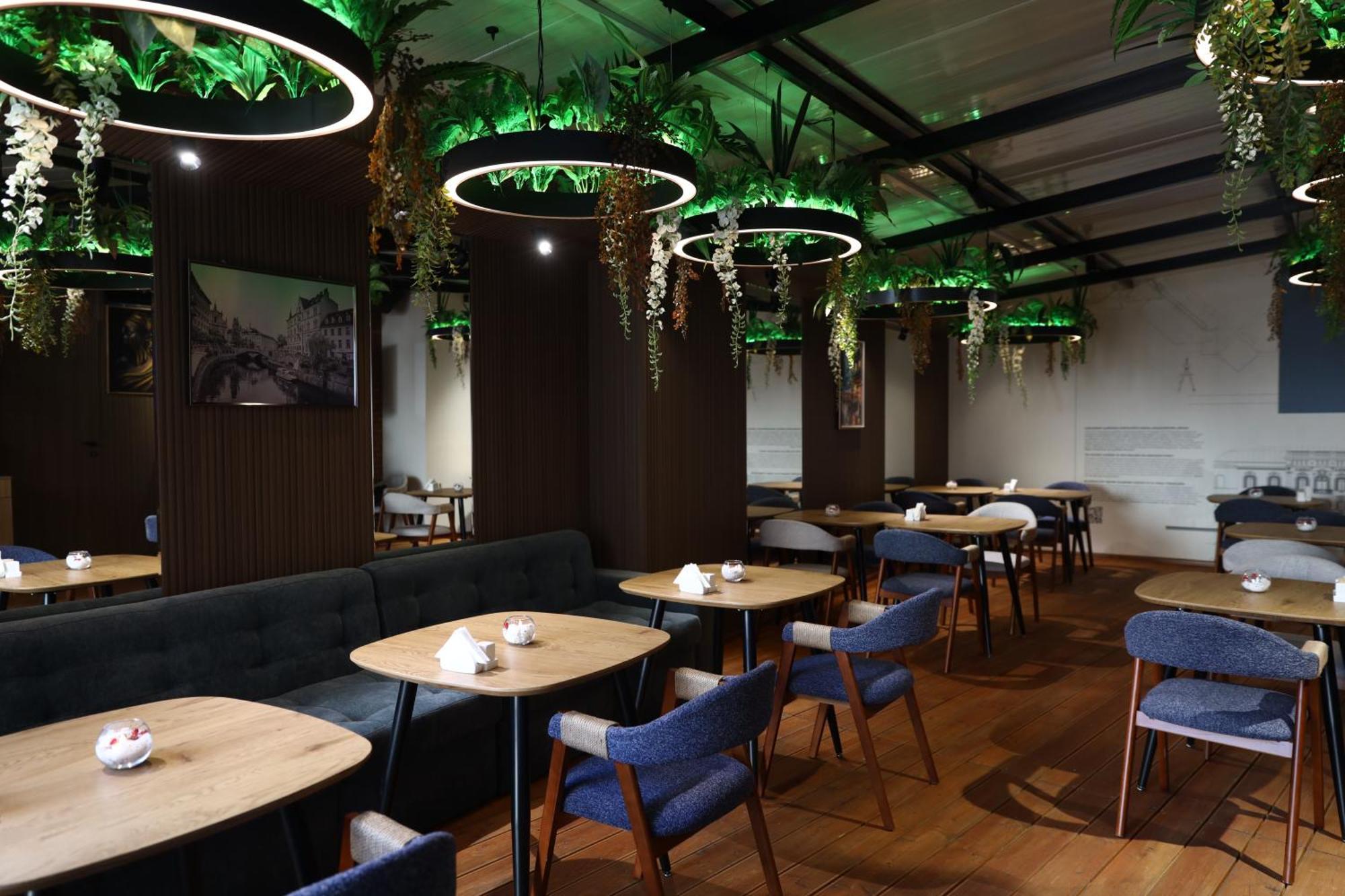 Graphica Tbilisi Hotel Extérieur photo