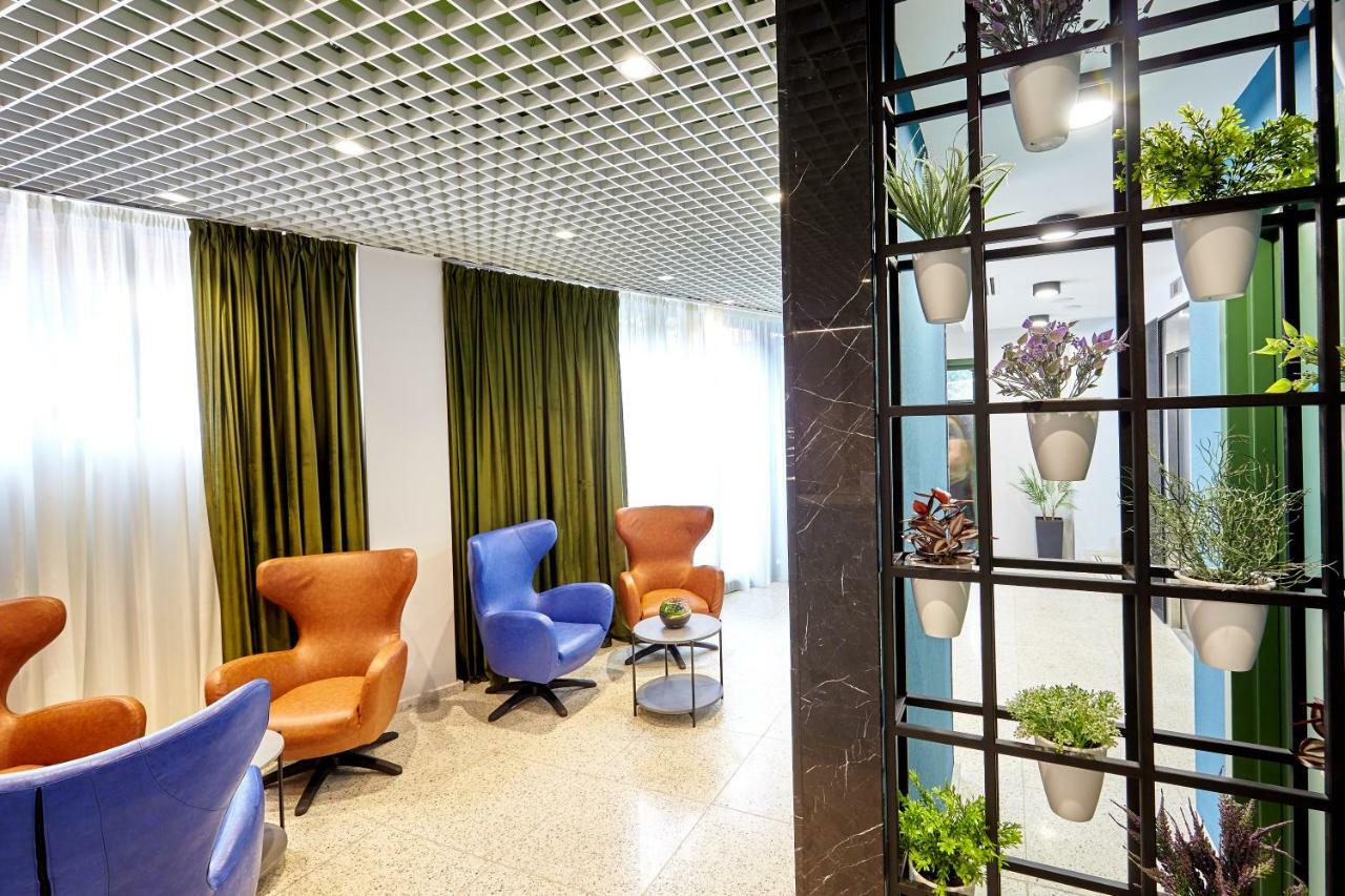 Graphica Tbilisi Hotel Extérieur photo