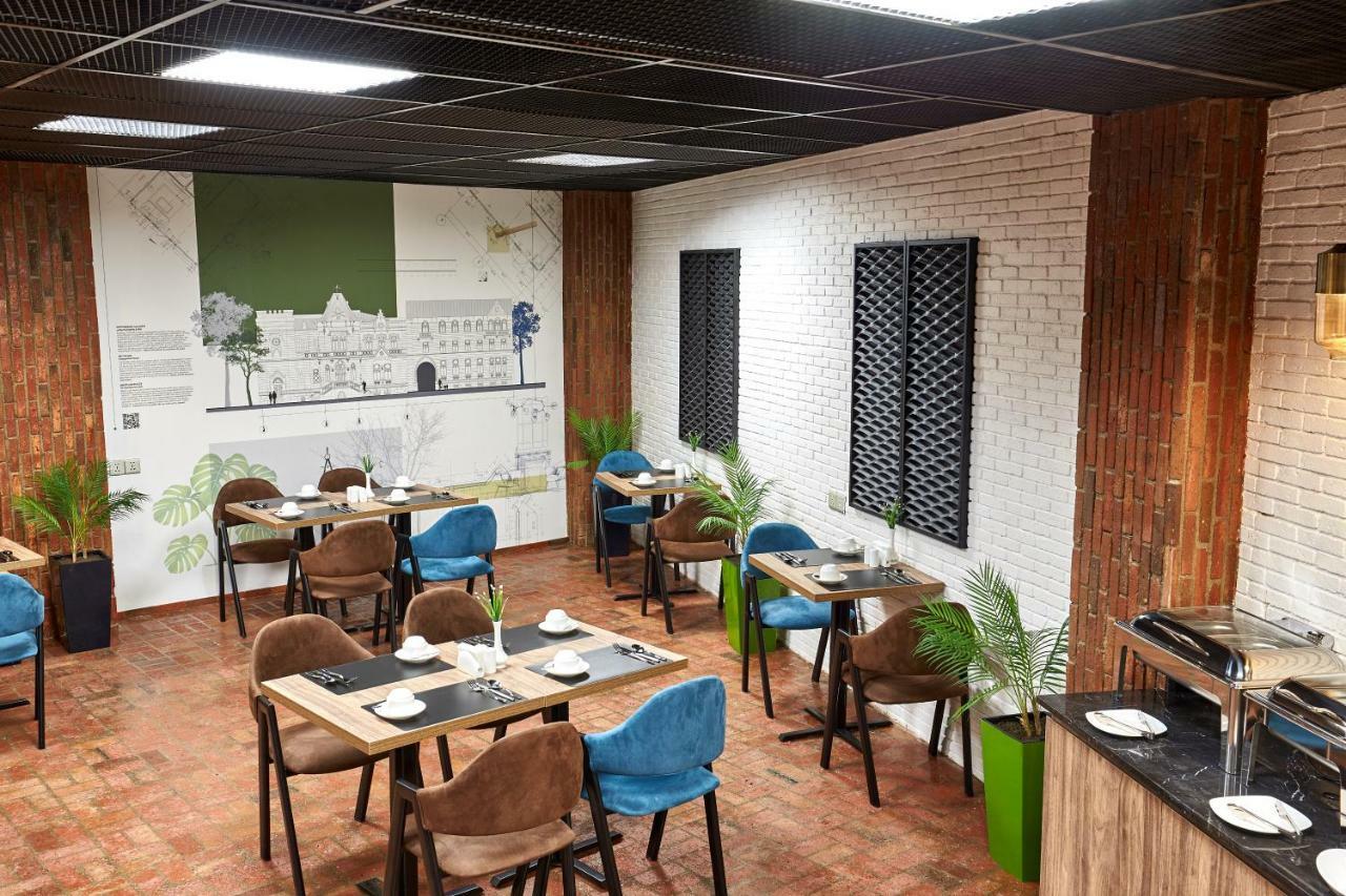 Graphica Tbilisi Hotel Extérieur photo