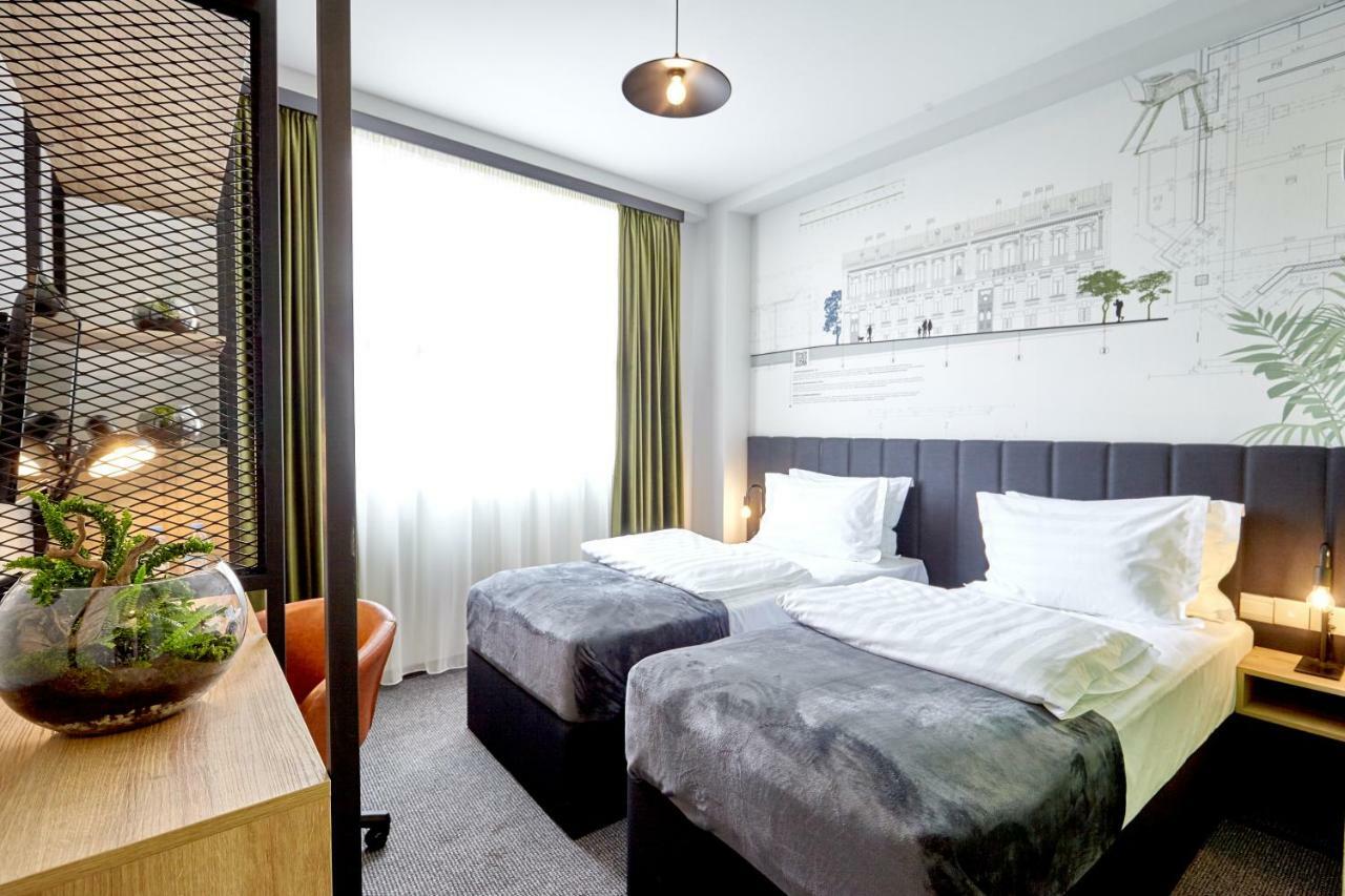 Graphica Tbilisi Hotel Extérieur photo