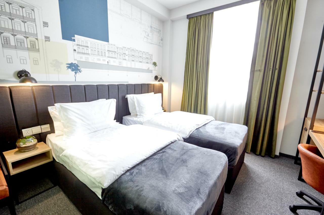 Graphica Tbilisi Hotel Extérieur photo