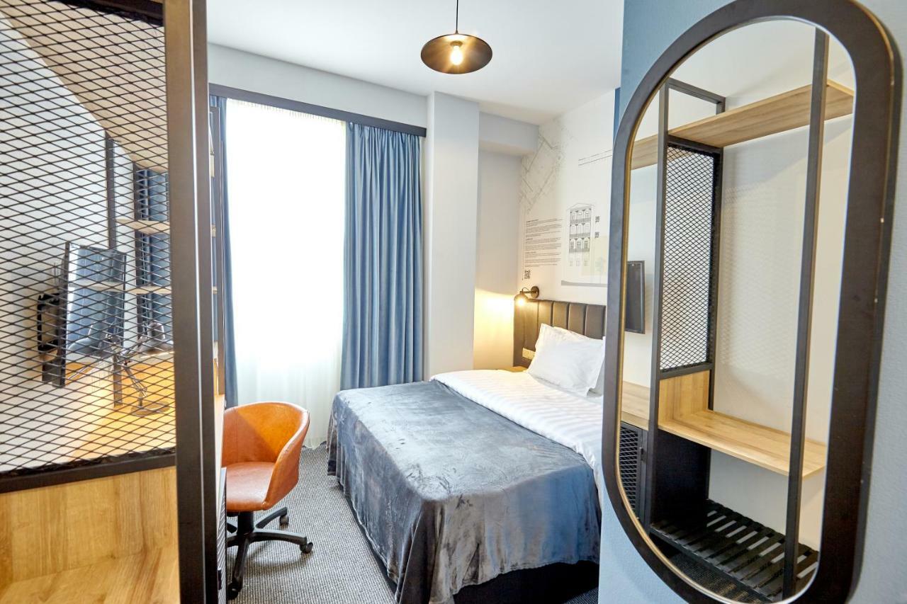 Graphica Tbilisi Hotel Extérieur photo