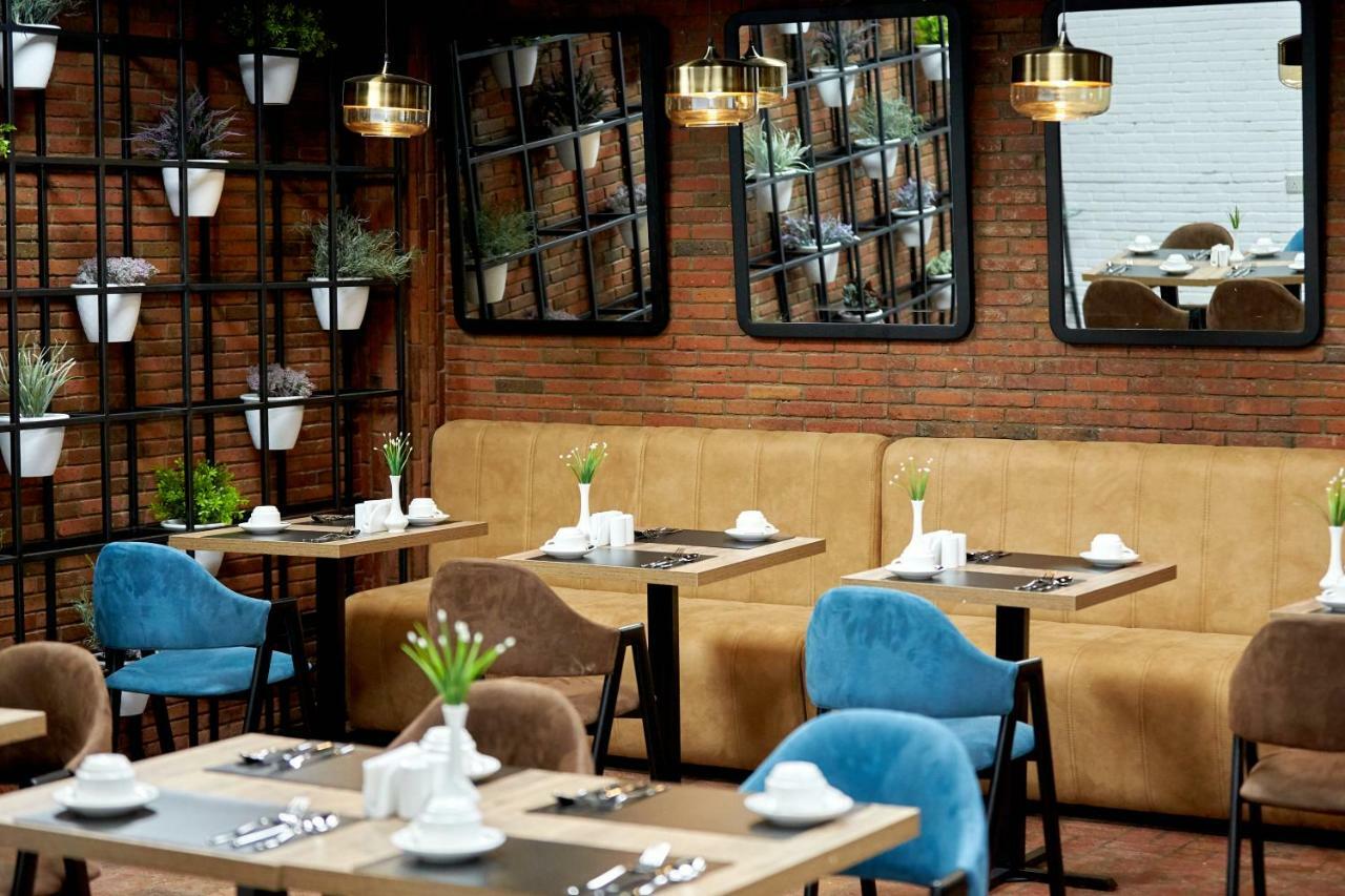 Graphica Tbilisi Hotel Extérieur photo