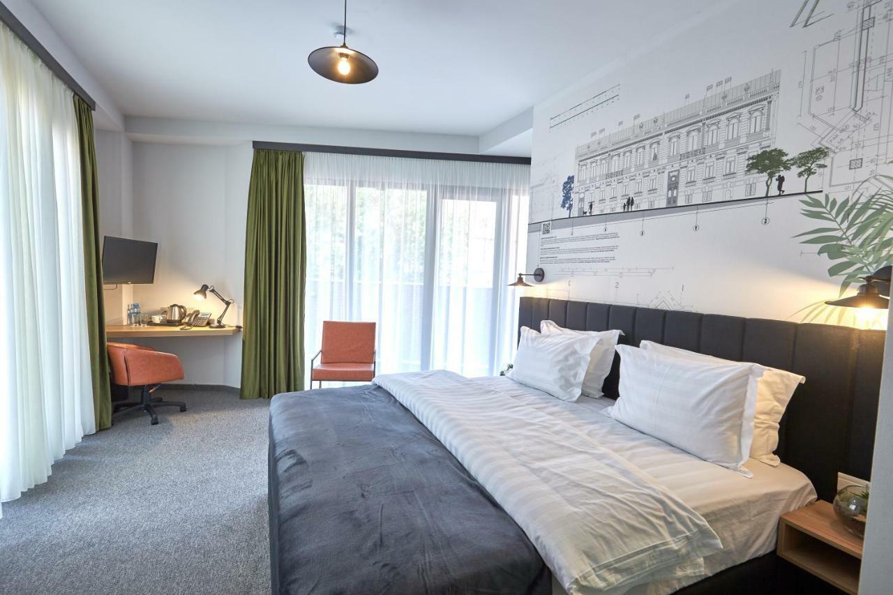 Graphica Tbilisi Hotel Extérieur photo